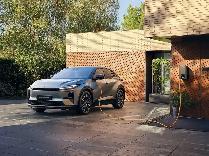 Toyota c hr plus Medium Landscape